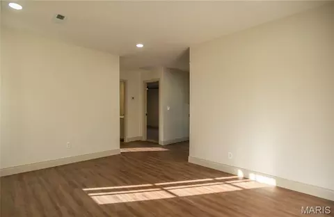 Living - 301 Cape Rd, Bloomfield, MO 63825 photo 2 of 2