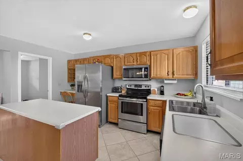 Kitchen - 2087 Hackmann Estates Dr, Saint Charles, MO 63303 photo 1 of 3