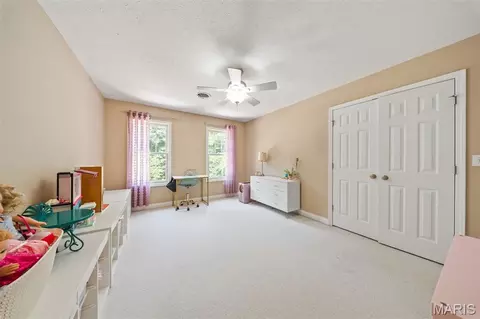 Bedroom - 11891 Pine Forest Dr, Rolla, MO 65401 photo 5 of 7