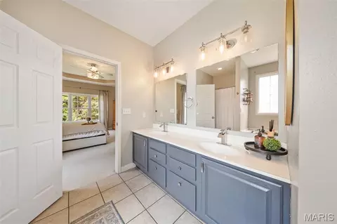 Bath - 11891 Pine Forest Dr, Rolla, MO 65401 photo 2 of 6
