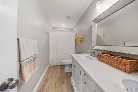 Bath - 11891 Pine Forest Dr, Rolla, MO 65401 photo 6 of 6