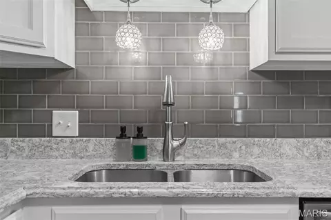 Kitchen - 301 Water Tower Dr, Union, MO 63084 photo 4 of 4