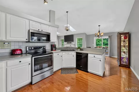 Kitchen - 2 Moonstone Ct, O'fallon, MO 63366 photo 4 of 4