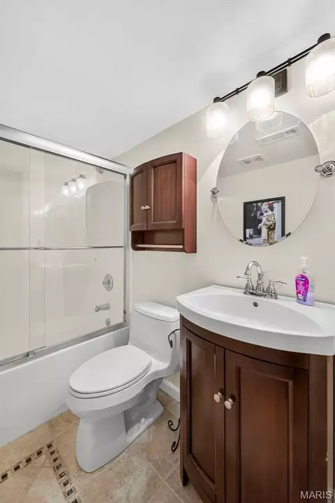 Bath - 2 Moonstone Ct, O'fallon, MO 63366 photo 5 of 5