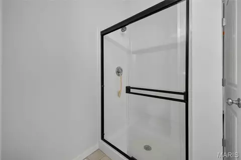 Bath - 2 Moonstone Ct, O'fallon, MO 63366 photo 2 of 5
