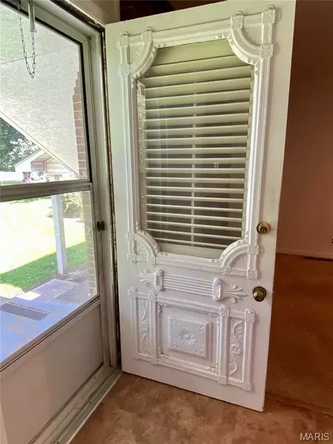 Entry Way - 304 Hunter St, Charleston, MO 63834 photo 3 of 3