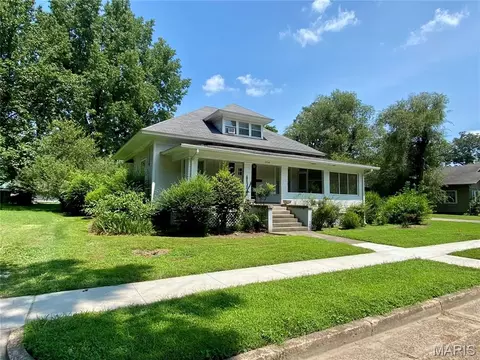 Exterior - 304 Hunter St, Charleston, MO 63834 photo 2 of 5