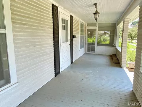 Exterior - 304 Hunter St, Charleston, MO 63834 photo 4 of 5