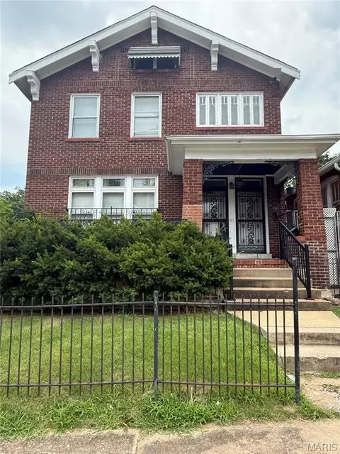 5552 Emerson Ave, Saint Louis, MO 63120