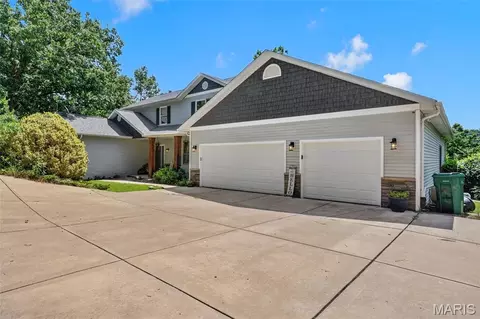 Exterior - 156 Forest Dr, Eureka, MO 63025 photo 3 of 12