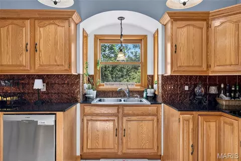 Kitchen - 156 Forest Dr, Eureka, MO 63025 photo 3 of 3