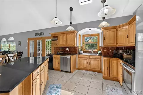 Kitchen - 156 Forest Dr, Eureka, MO 63025 photo 2 of 3