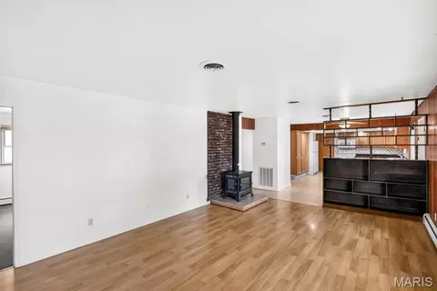 Living - 383 Vernon St, Sullivan, MO 63080 photo 2 of 3