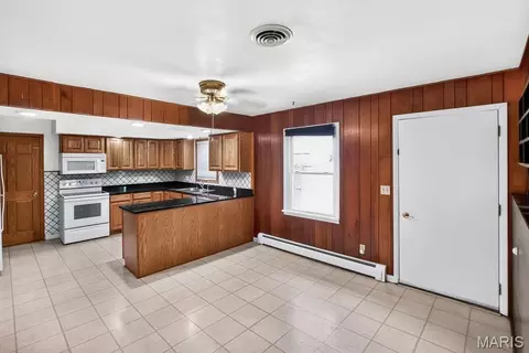 Kitchen - 383 Vernon St, Sullivan, MO 63080 photo 1 of 5