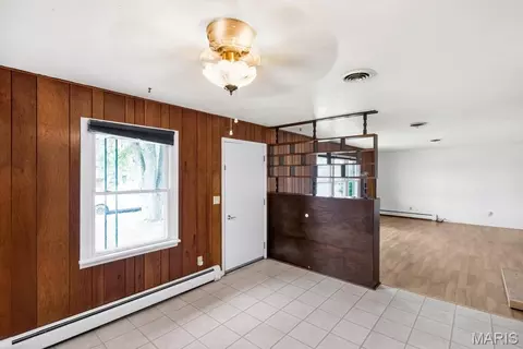 Entry Way - 383 Vernon St, Sullivan, MO 63080 photo 1 of 1