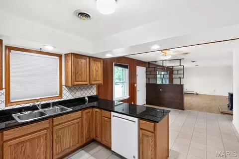 Kitchen - 383 Vernon St, Sullivan, MO 63080 photo 5 of 5
