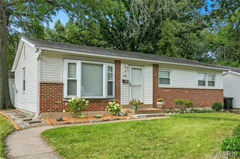 1090 Saint Joseph St, Florissant, MO 63031