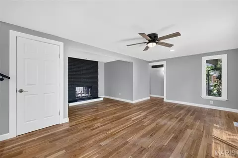 Living - 500 Kingridge Dr, Ballwin, MO 63011 photo 12 of 14