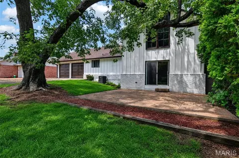 Exterior - 500 Kingridge Dr, Ballwin, MO 63011 photo 10 of 10