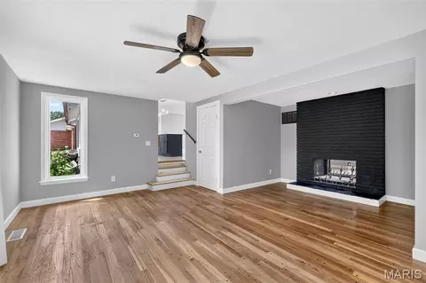 Living - 500 Kingridge Dr, Ballwin, MO 63011 photo 13 of 14
