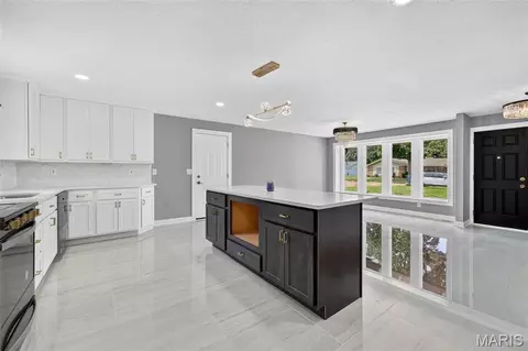 Other - 500 Kingridge Dr, Ballwin, MO 63011 photo 5 of 10
