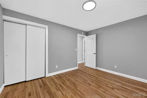 Bedroom - 500 Kingridge Dr, Ballwin, MO 63011 photo 7 of 10