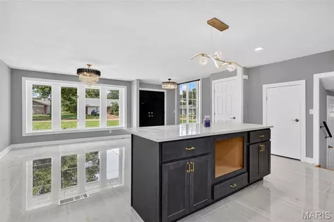 Other - 500 Kingridge Dr, Ballwin, MO 63011 photo 4 of 10
