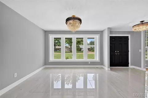 Other - 500 Kingridge Dr, Ballwin, MO 63011 photo 1 of 10