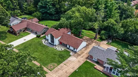 View/Area - 500 Kingridge Dr, Ballwin, MO 63011 photo 1 of 3