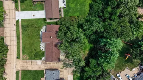 View/Area - 500 Kingridge Dr, Ballwin, MO 63011 photo 2 of 3