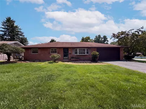 209 Dana Dr, Collinsville, IL 62234