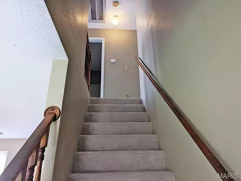 Entry Way - 4043 Sun Tide Ct, Arnold, MO 63010 photo 1 of 1
