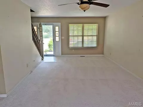 Living - 4043 Sun Tide Ct, Arnold, MO 63010 photo 1 of 2