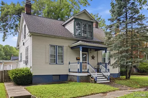 714 Cypress St, Highland, IL 62249