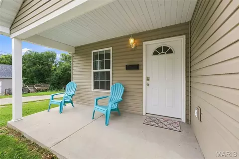 Exterior - 104 Oak St, Sullivan, MO 63080 photo 7 of 8