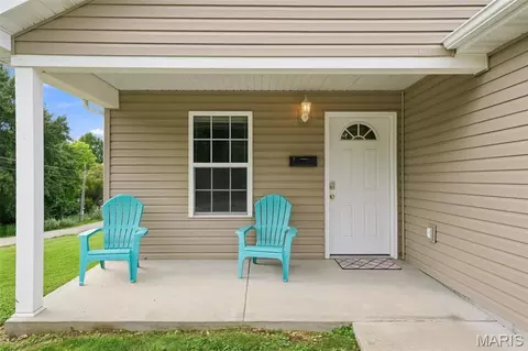 Exterior - 104 Oak St, Sullivan, MO 63080 photo 5 of 8