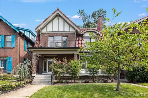 5847 Waterman Blvd, Saint Louis, MO 63112