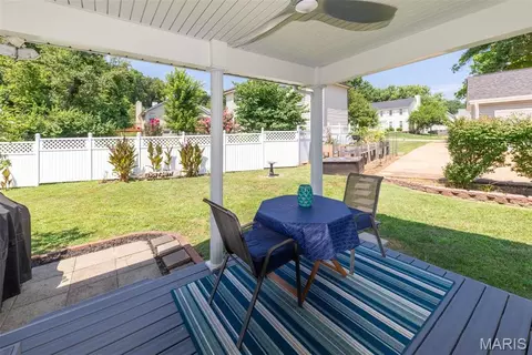 Exterior - 765 Spring Hill Farm Dr, Ballwin, MO 63021 photo 2 of 9