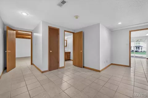 Entry Way - 15 Delegate Cir, O'fallon, MO 63368 photo 3 of 4