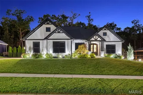 512 Hawthorne Ridge Ct, Foristell, MO 63348