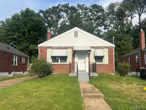 1162 Watts Ave, Saint Louis, MO 63130