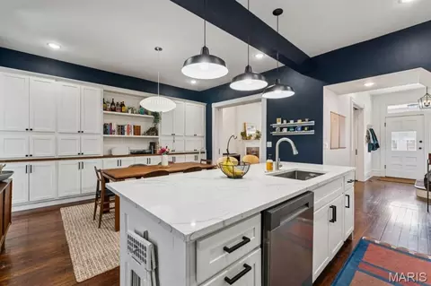 3329 Vista Ave, Saint Louis, MO 63104