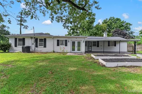 Exterior - 8217 Cadillac Ln, Berkeley, MO 63134 photo 8 of 8