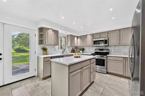 Kitchen - 8217 Cadillac Ln, Berkeley, MO 63134 photo 6 of 6