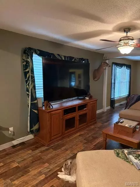 Living - 7660 Highway 47, Union, MO 63084 photo 1 of 1
