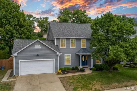 12137 Fahrpark Ln, Saint Louis, MO 63146