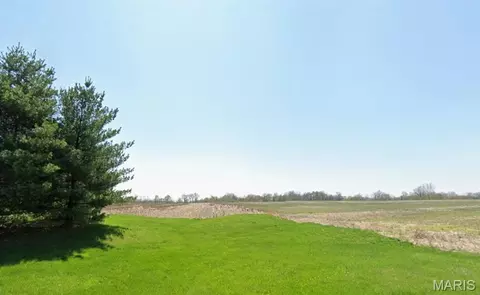 8060 Goshen Rd, Edwardsville, IL 62025