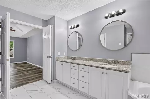 Bath - 2947 Bromley Dr, O'fallon, MO 63368 photo 6 of 8
