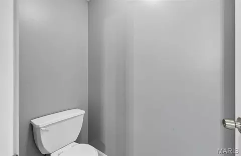Bath - 2947 Bromley Dr, O'fallon, MO 63368 photo 5 of 8