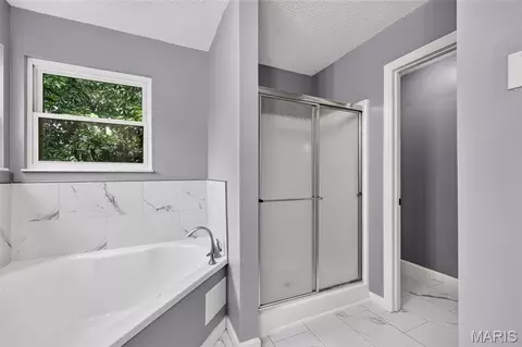 Bath - 2947 Bromley Dr, O'fallon, MO 63368 photo 4 of 8
